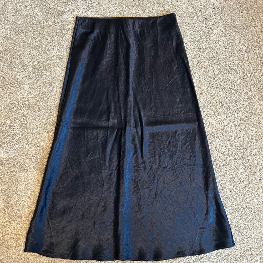 Aritzia - Babaton Navy Midi Satin Skirt